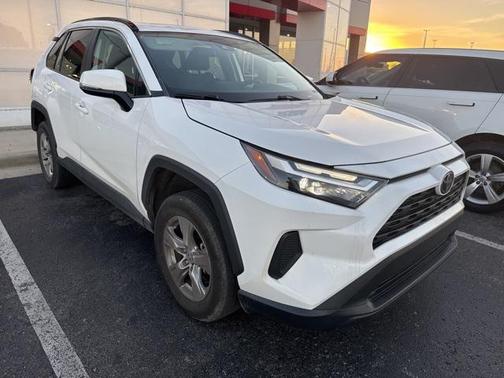 2023 Toyota RAV4 XLE