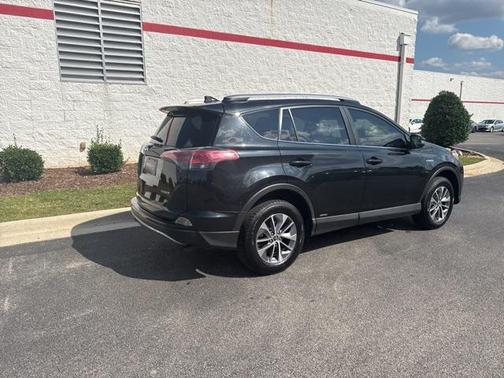 2018 Toyota RAV4 Hybrid XLE