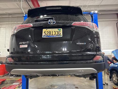 2018 Toyota RAV4 Hybrid XLE