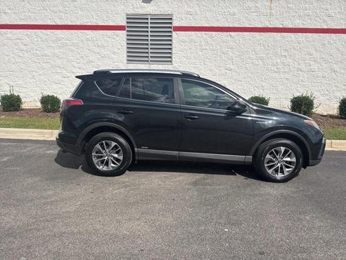 2018 Toyota RAV4 Hybrid XLE