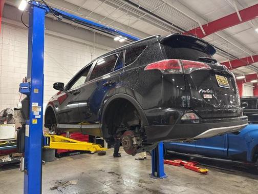2018 Toyota RAV4 Hybrid XLE