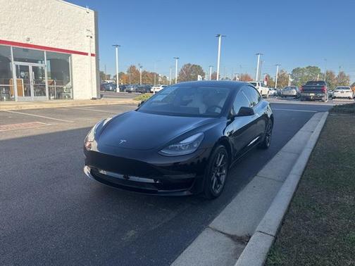 2022 Tesla Model 3 Standard Range