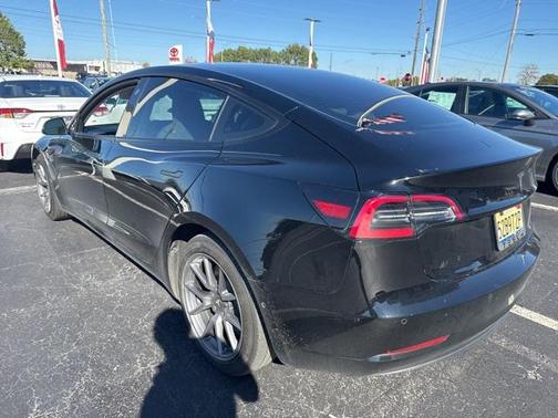 2022 Tesla Model 3 Standard Range