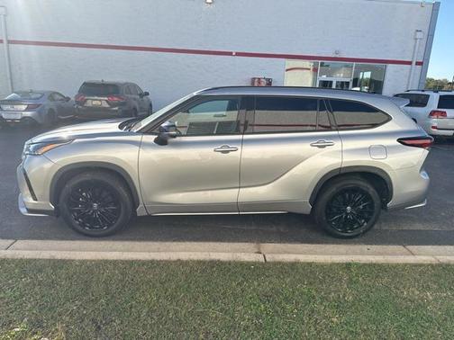 2024 Toyota Highlander XSE