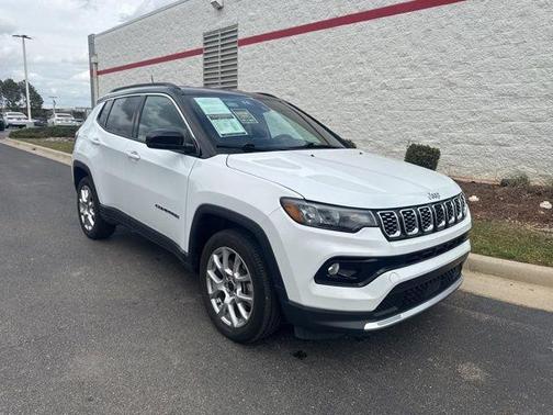 Bright White Clearcoat 2025 Jeep Compass Limited