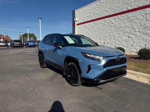 2025 Toyota RAV4 Hybrid SE