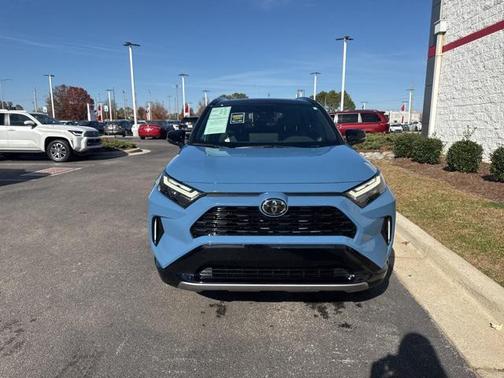 2025 Toyota RAV4 Hybrid SE