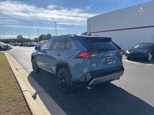 2025 Toyota RAV4 Hybrid SE