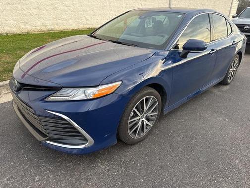 2024 Toyota Camry Hybrid XLE