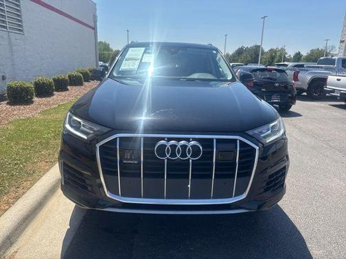 Mythos Black Metallic 2022 Audi Q7 55 Premium Plus