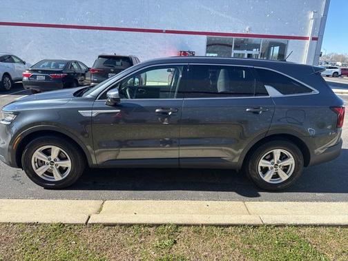 2022 Kia Sorento LX