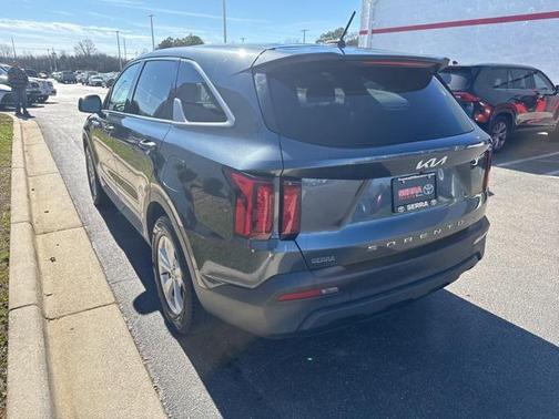 2022 Kia Sorento LX