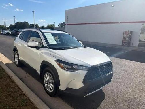 Wind Chill Pearl 2024 Toyota Corolla Cross LE