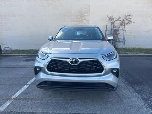 2025 Toyota Highlander XLE