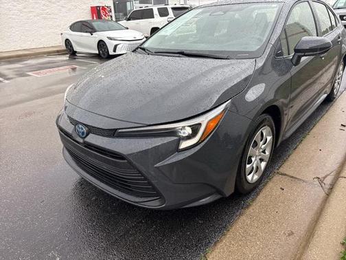 2025 Toyota Corolla Hybrid SE