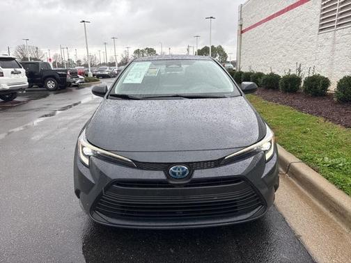 2025 Toyota Corolla Hybrid SE