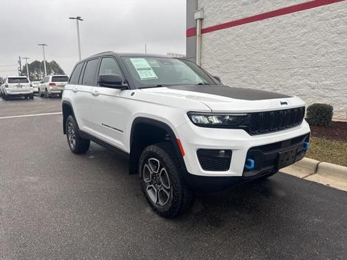 2022 Jeep Grand Cherokee 4xe Trailhawk