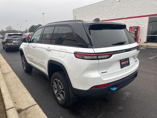 2022 Jeep Grand Cherokee 4xe Trailhawk