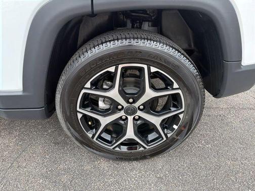 Bright White Clearcoat 2025 Jeep Compass Limited