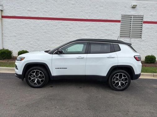 Bright White Clearcoat 2025 Jeep Compass Limited
