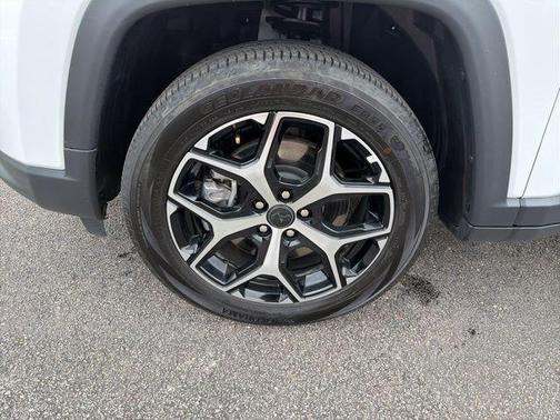 Bright White Clearcoat 2025 Jeep Compass Limited