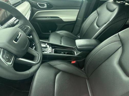 Bright White Clearcoat 2025 Jeep Compass Limited