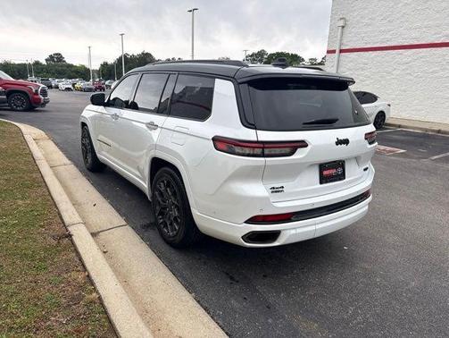 Bright White Clearcoat 2024 Jeep Grand Cherokee L Summit Reserve