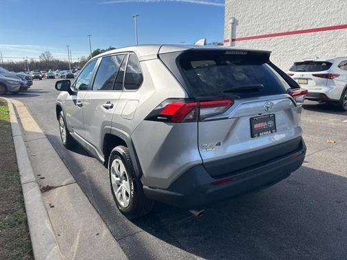 2023 Toyota RAV4 LE