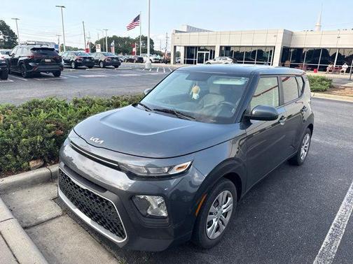 Gravity Gray 2022 Kia Soul LX