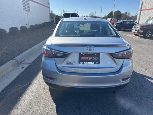 2019 Toyota Yaris Sedan LE
