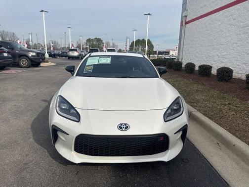 2025 Toyota GR86 Base