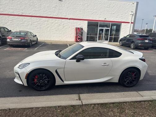 2025 Toyota GR86 Base