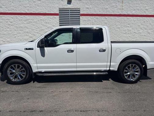 OXFORD WHITE 2017 Ford F-150 XLT
