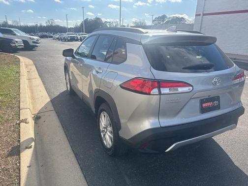 2022 Toyota Corolla Cross LE