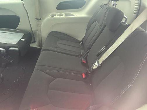 Granite Crystal Metallic Clearcoat 2023 Chrysler Voyager LX