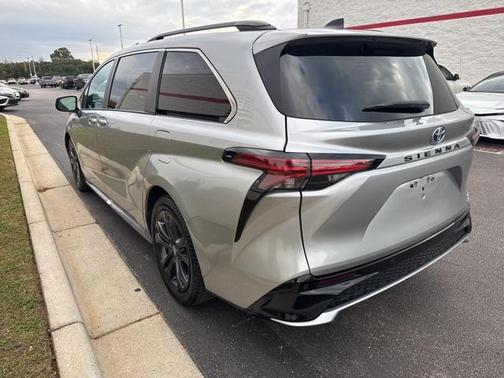 2023 Toyota Sienna XSE 7 Passenger