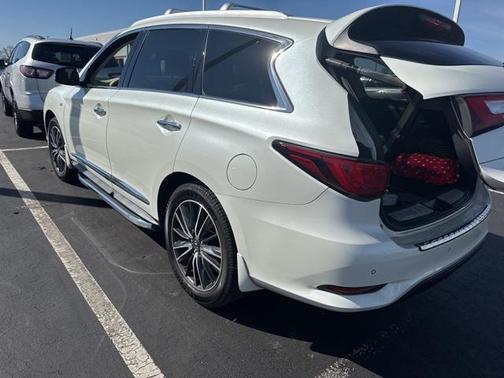 2017 INFINITI QX60 Base