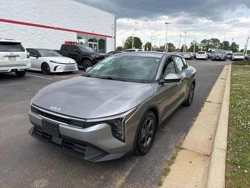 Steel Gray 2025 Kia K4 LXS