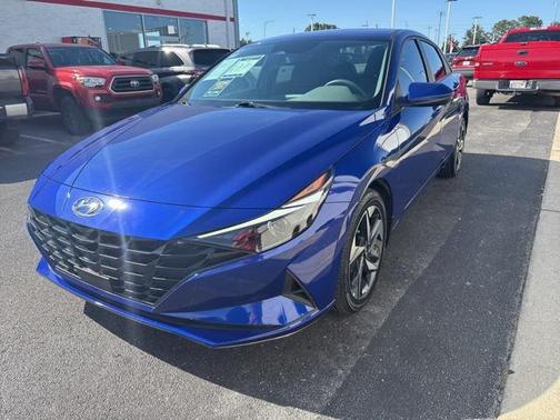 2023 Hyundai ELANTRA SEL