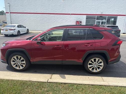 2020 Toyota RAV4 XLE Premium