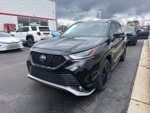 2025 Toyota Highlander XSE