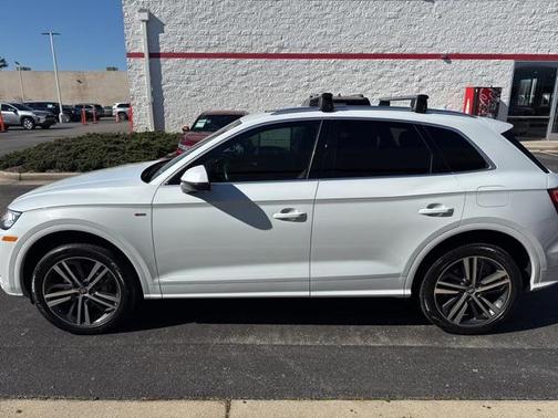 2020 Audi Q5 Premium Plus 55 TFSI e quattro S tronic