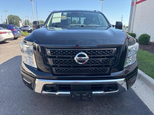 2021 Nissan Titan SV