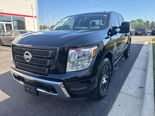 2021 Nissan Titan SV
