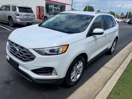 Photo 4 of 34 of 2020 Ford Edge Sport