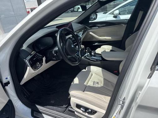 2021 BMW 540 540i