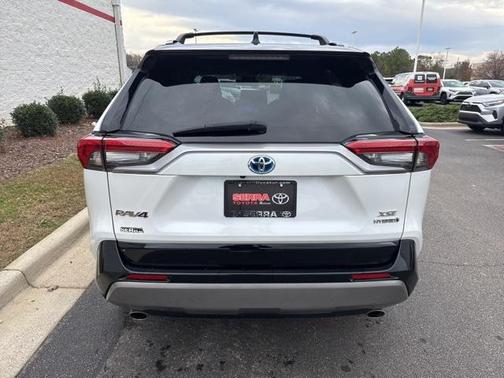 2023 Toyota RAV4 Hybrid SE