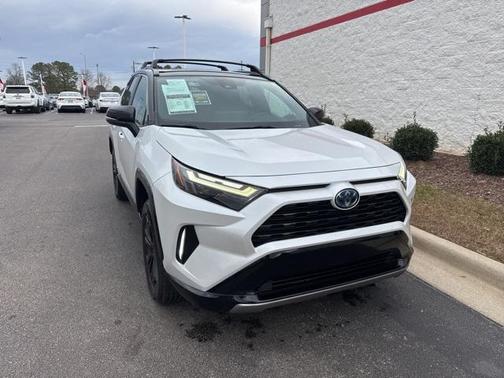 2023 Toyota RAV4 Hybrid SE