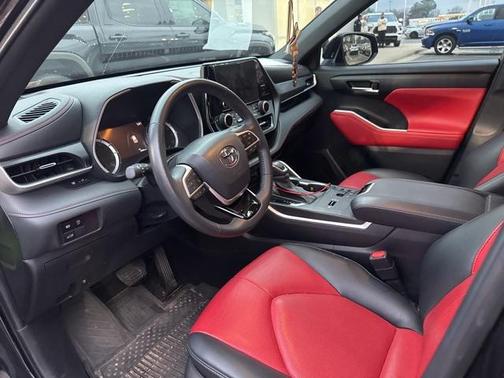 2023 Toyota Highlander XSE