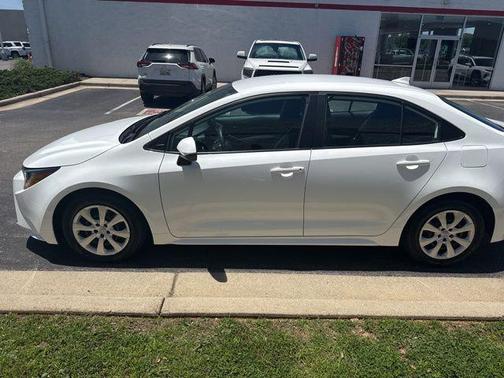 Ice Cap 2024 Toyota Corolla LE